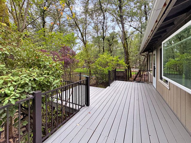 23164 Broadmoor Ct, Auburn, CA 95602