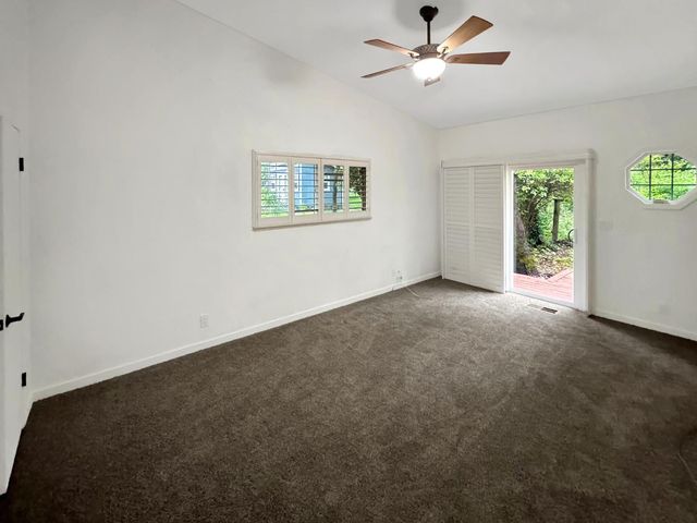 23164 Broadmoor Ct, Auburn, CA 95602