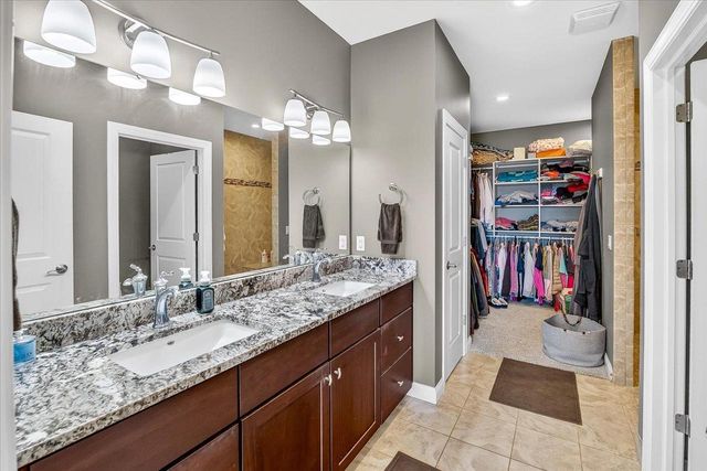 9013 Royal Oaks Circle, Verona, WI 53593