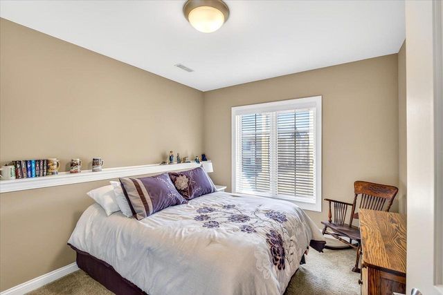 9013 Royal Oaks Circle, Verona, WI 53593