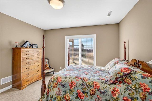 9013 Royal Oaks Circle, Verona, WI 53593