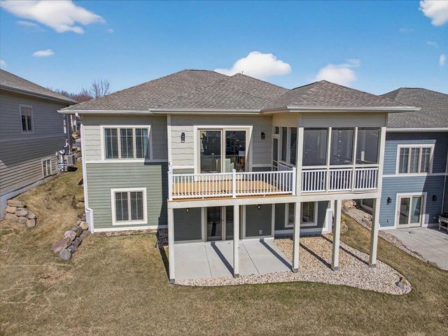 9013 Royal Oaks Circle, Verona, WI 53593