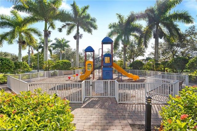 28025 Umiak CT, Bonita Springs, FL 34135