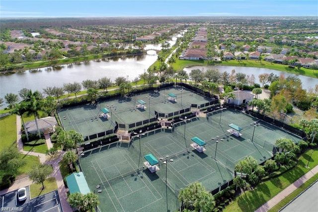 28025 Umiak CT, Bonita Springs, FL 34135