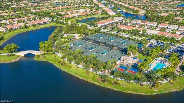 28025 Umiak CT, Bonita Springs, FL 34135