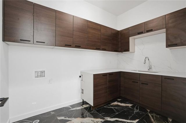 3293 Lenox Place NE, Atlanta, GA 30324