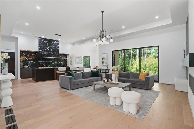 3293 Lenox Place NE, Atlanta, GA 30324