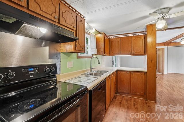 303 Meadowbrook Court, Hendersonville, NC 28792