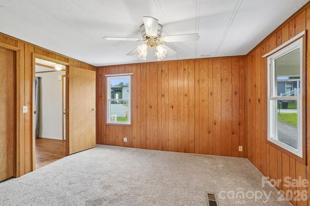 303 Meadowbrook Court, Hendersonville, NC 28792