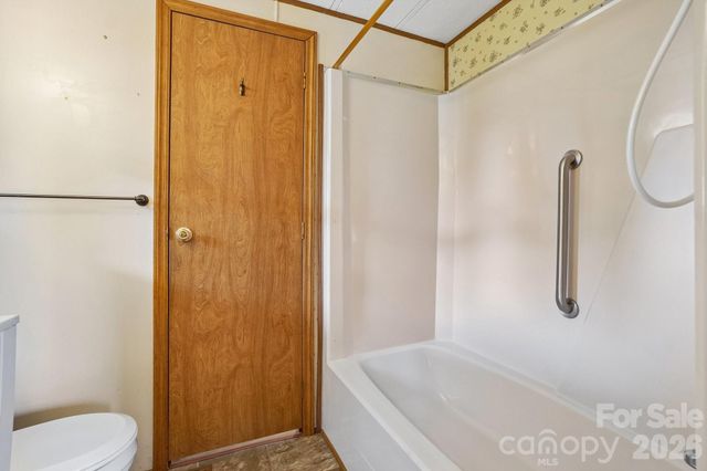 303 Meadowbrook Court, Hendersonville, NC 28792