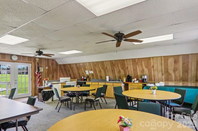 303 Meadowbrook Court, Hendersonville, NC 28792