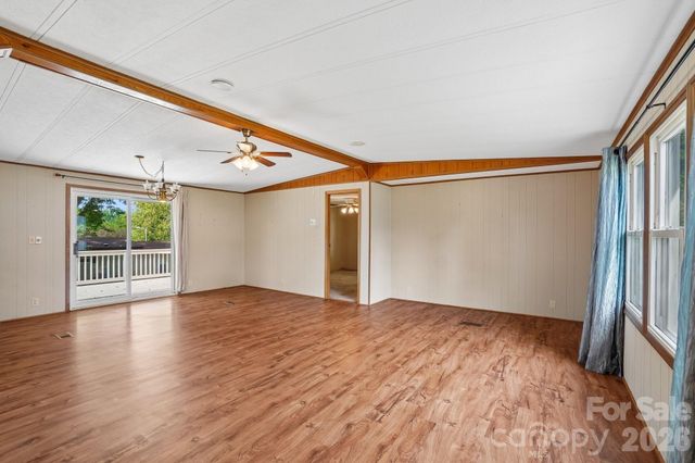 303 Meadowbrook Court, Hendersonville, NC 28792