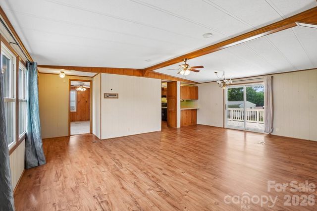 303 Meadowbrook Court, Hendersonville, NC 28792