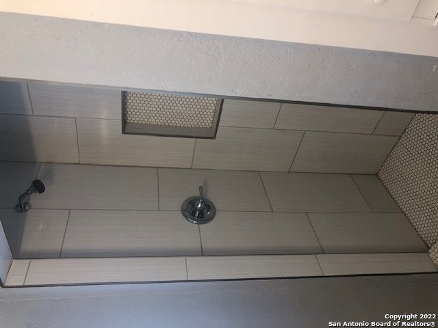 219 Radiance Ave, San Antonio, TX 78218