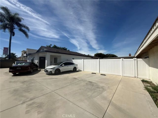 10984 Goldeneye Avenue, Fountain Valley, CA 92708
