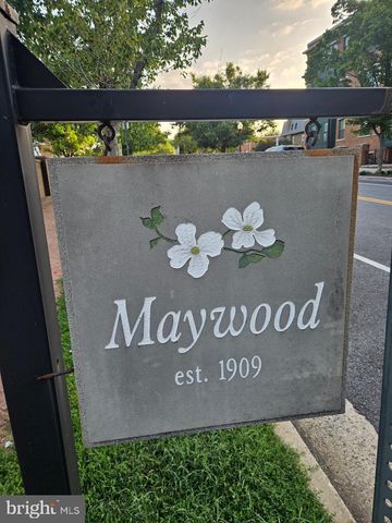 2207 N KENMORE ST N, Arlington, VA 22201