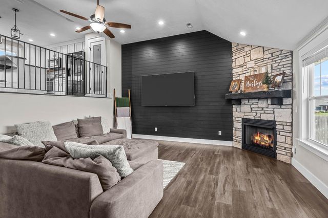 4483 Siena Avenue, Ozark, MO 65721