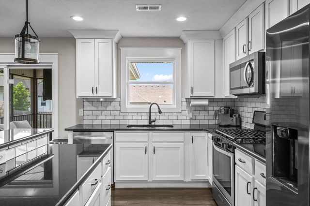 4483 Siena Avenue, Ozark, MO 65721