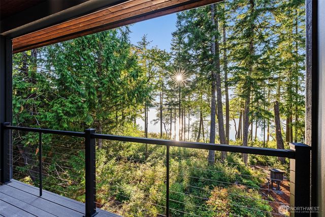 6141 Elizan Drive NW, Olympia, WA 98502