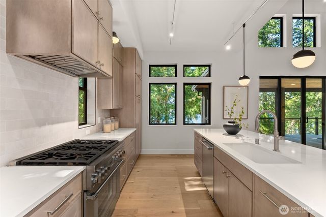 6141 Elizan Drive NW, Olympia, WA 98502