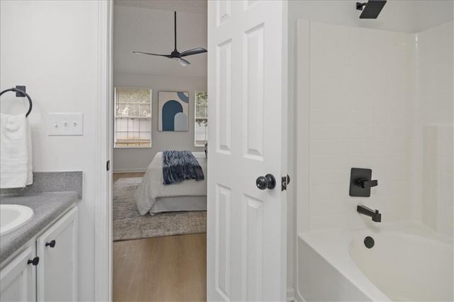 4033 Ravenwood Court, Union City, GA 30291