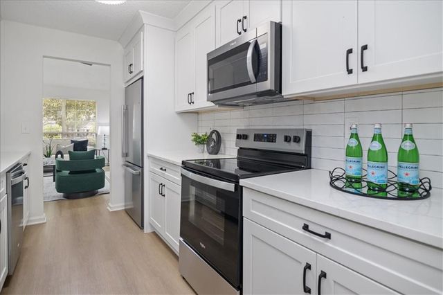4033 Ravenwood Court, Union City, GA 30291