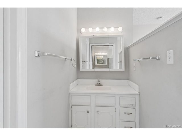 7000 W Stetson Pl 8, Littleton, CO 80123