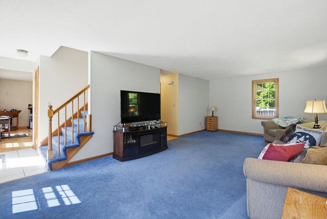 55 Kristin Drive, Derry, NH 03038