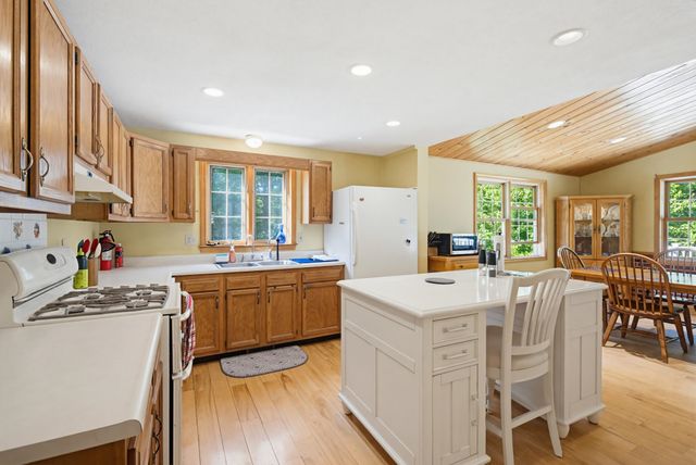 55 Kristin Drive, Derry, NH 03038
