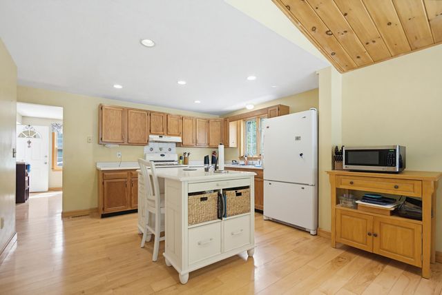 55 Kristin Drive, Derry, NH 03038