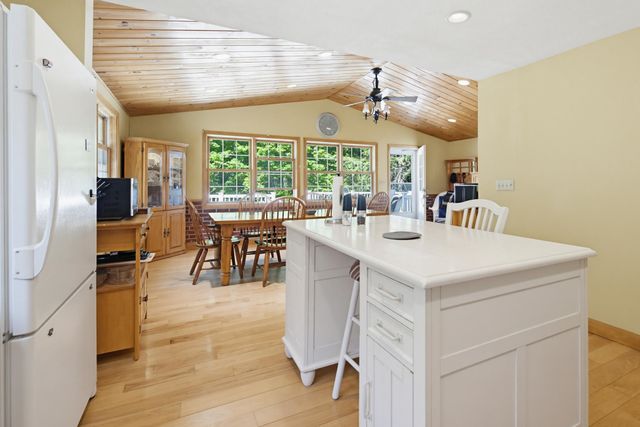 55 Kristin Drive, Derry, NH 03038