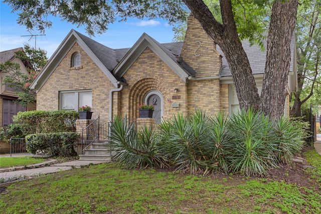 3913 W 4th Street, Fort Worth, TX 76107