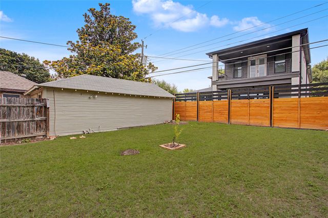 3913 W 4th Street, Fort Worth, TX 76107