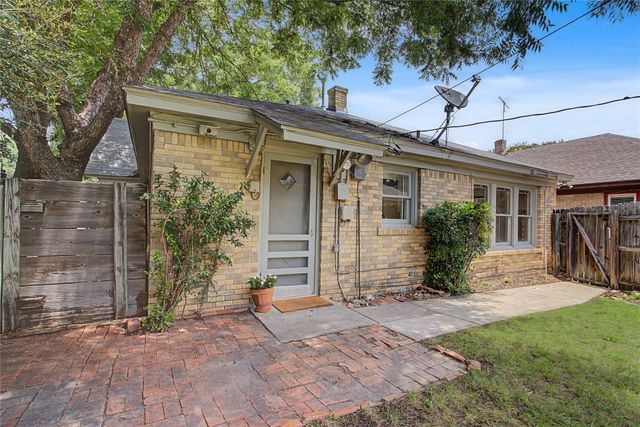 3913 W 4th Street, Fort Worth, TX 76107