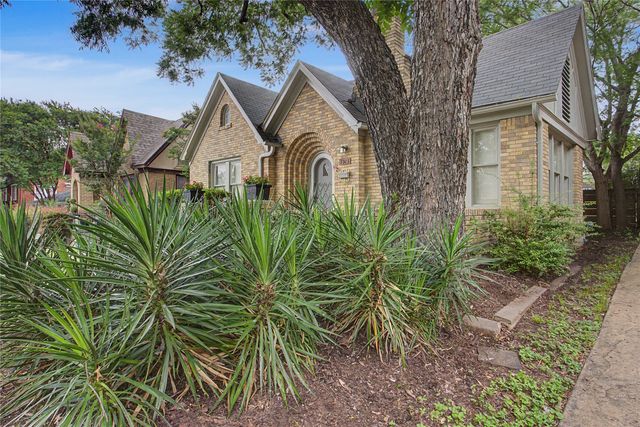 3913 W 4th Street, Fort Worth, TX 76107