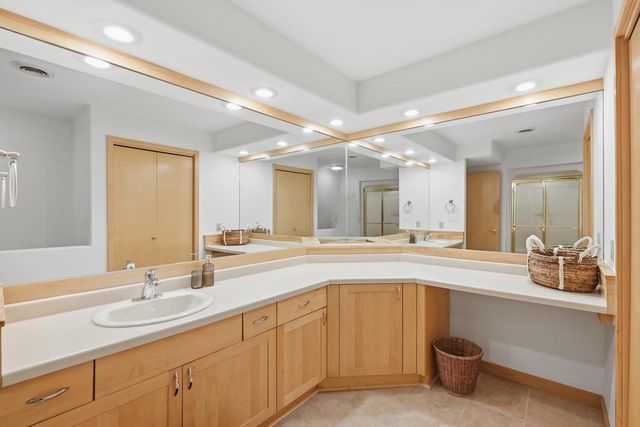 907 Cambridge Drive, Janesville, WI 53548