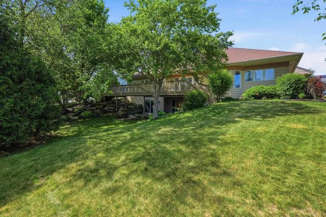 907 Cambridge Drive, Janesville, WI 53548