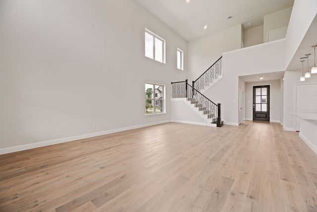 1070 Birdie Street, Gunter, TX 75058