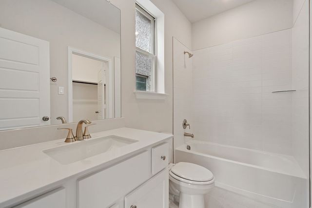1070 Birdie Street, Gunter, TX 75058