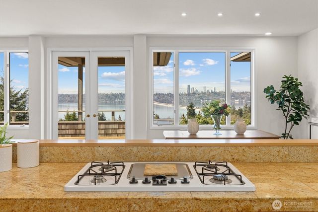 2800 68th Avenue SE, Mercer Island, WA 98040