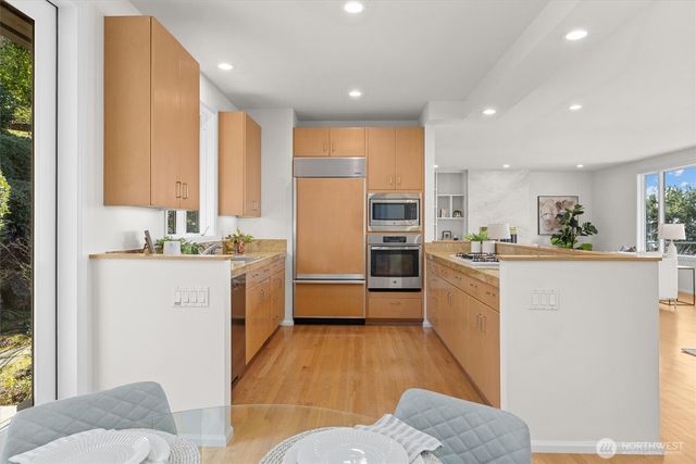 2800 68th Avenue SE, Mercer Island, WA 98040