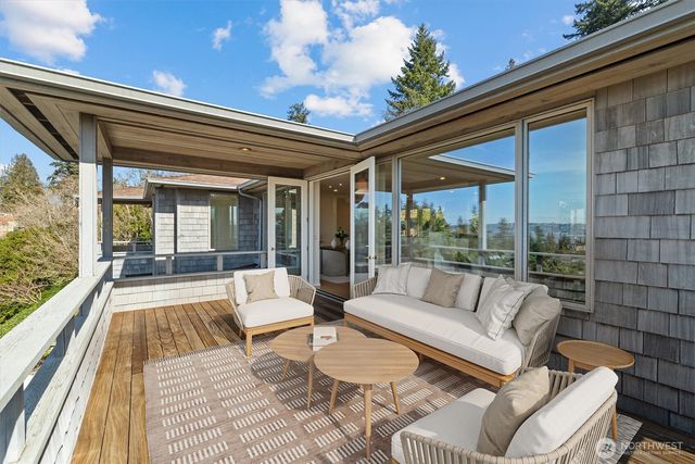 2800 68th Avenue SE, Mercer Island, WA 98040