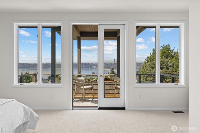 2800 68th Avenue SE, Mercer Island, WA 98040