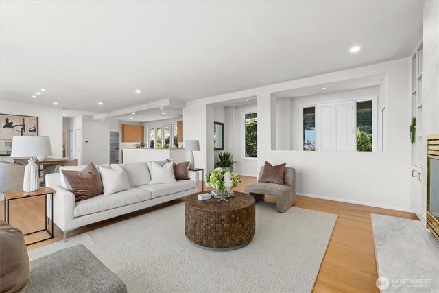 2800 68th Avenue SE, Mercer Island, WA 98040