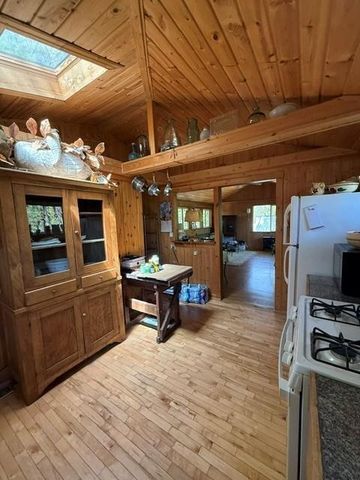6701 Mohawk Drive, Chanhassen, MN 55317