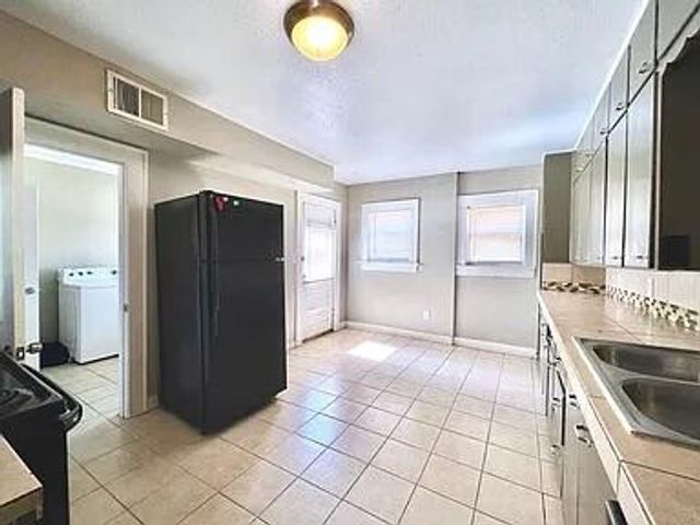 1905 29th Street, Lubbock, TX 79411