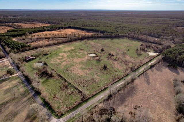 143 Piney Woods Road, Trinity, TX 75862