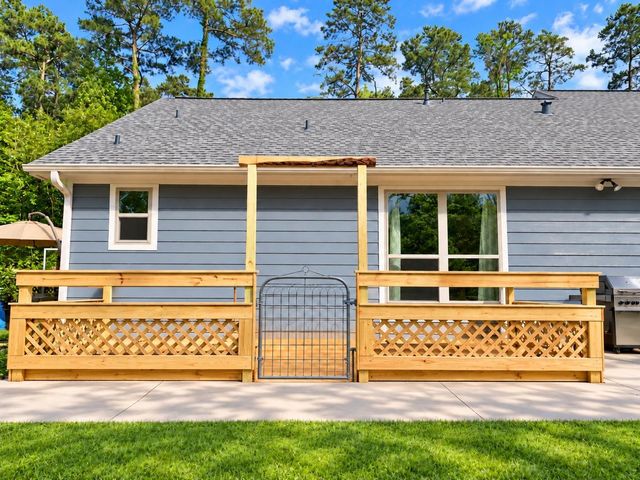 1726 Browders Loop E, New Waverly, TX 77358