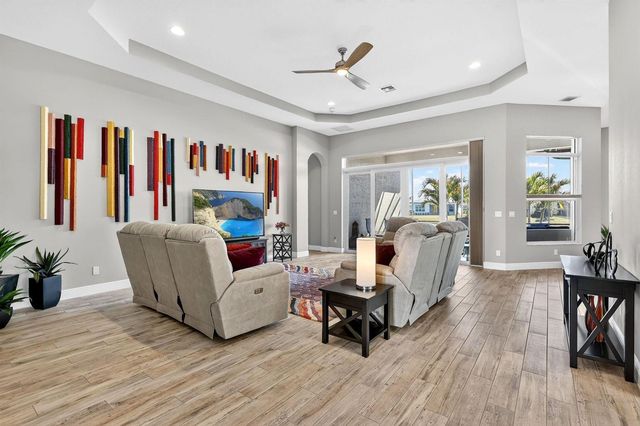8639 SW Flutto Way, Port St. Lucie, FL 34987