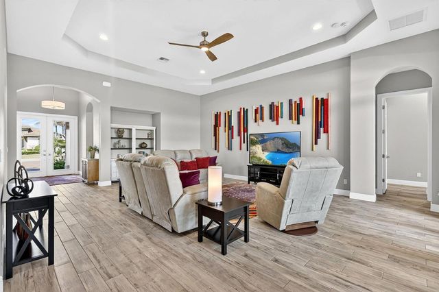 8639 SW Flutto Way, Port St. Lucie, FL 34987